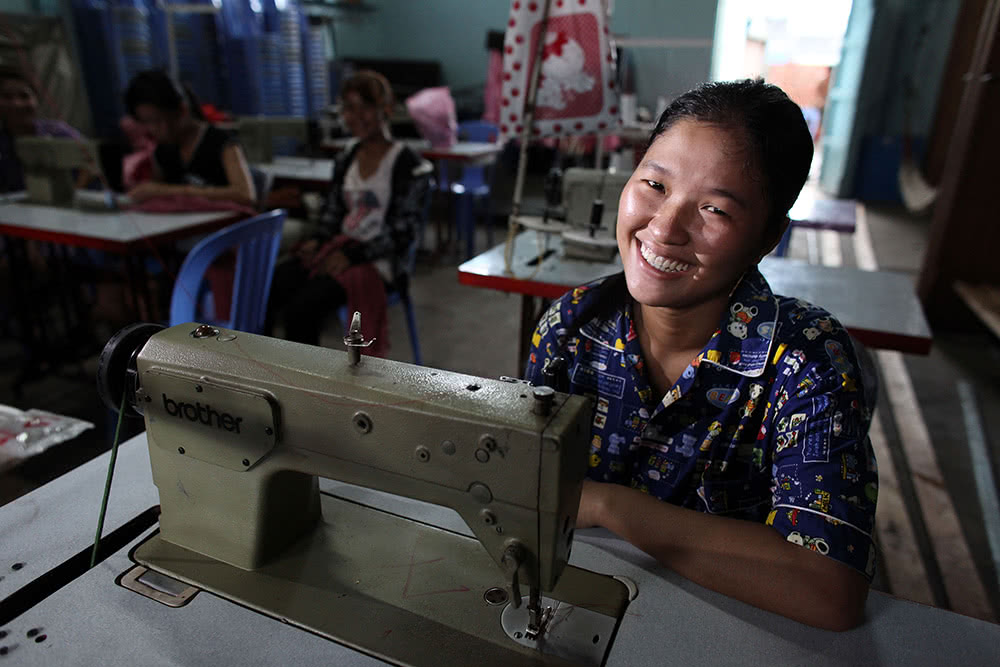 cambodia-poor-and-vulnerable-women-page-1000-josh-estey Poor and vulnerable women