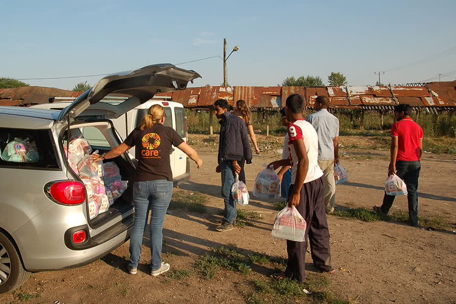 CARE is assisting the thousands of Syrian refugees expected to cross the Serbian border in the coming weeks seeking safety.