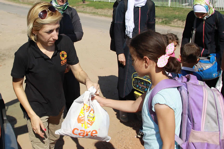 CARE is assisting the thousands of Syrian refugees expected to cross the Serbian border in the coming weeks seeking safety.